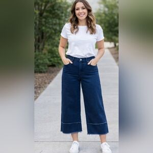 FRYE AND CO. Nightfall Navy Wide Leg Highrise Rough Hem Crop Jean Womens Size 10